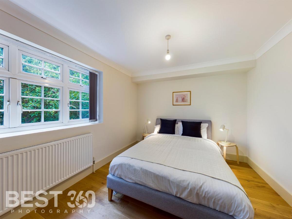 Redhill Town Centre Apartment By Livingo Luaran gambar